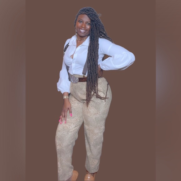 Meet your Posher, Shadonna - Picture 2 of 3